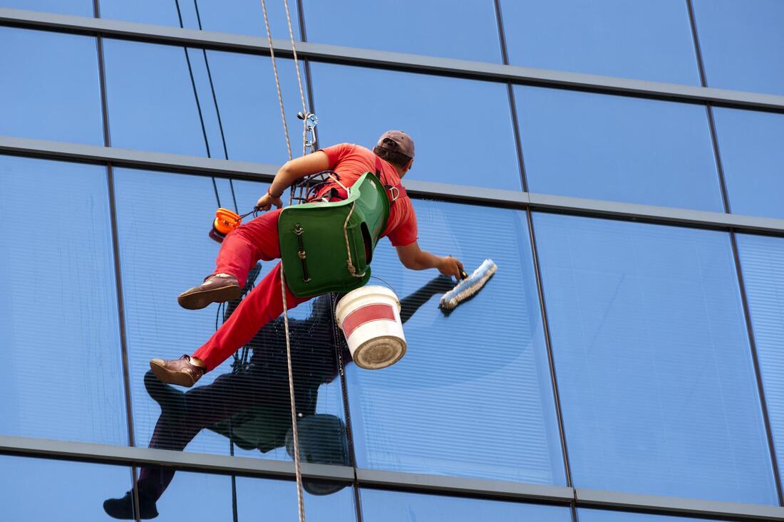Abseiling Window Cleaning Services